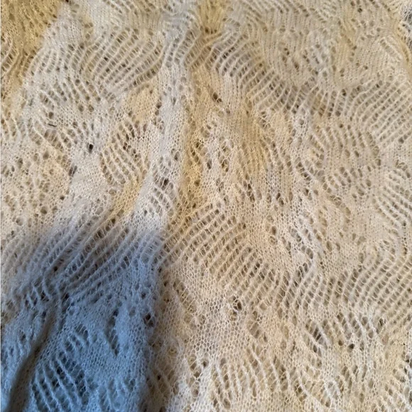 Vintage Abercrombie Cream Lace Sweater - Picture 4 of 9